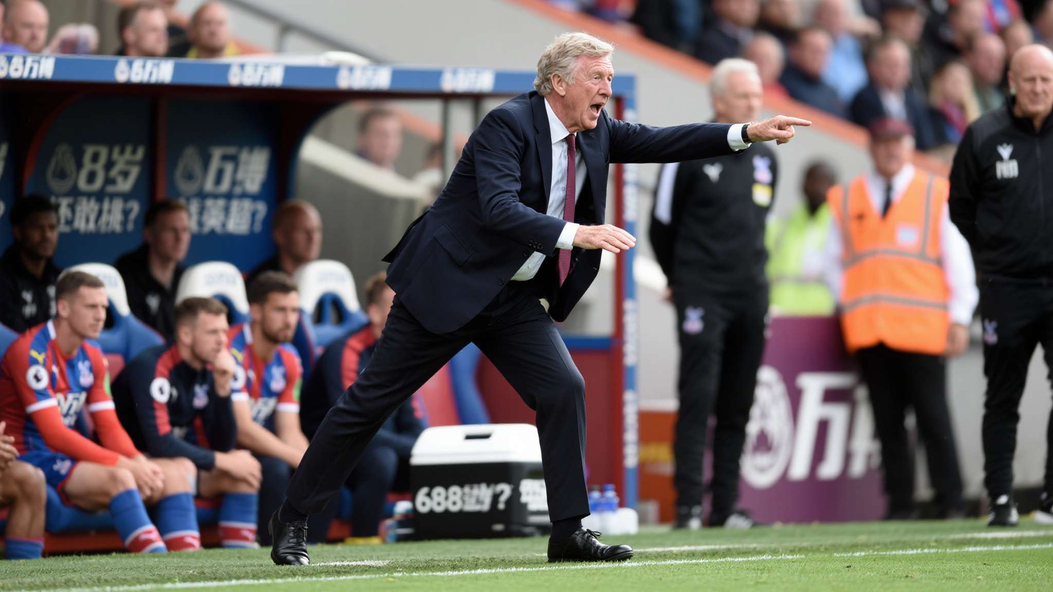 无论是在职业生涯初期还是晚年时期，罗伊·霍奇森（Roy Hodgson）总能用其